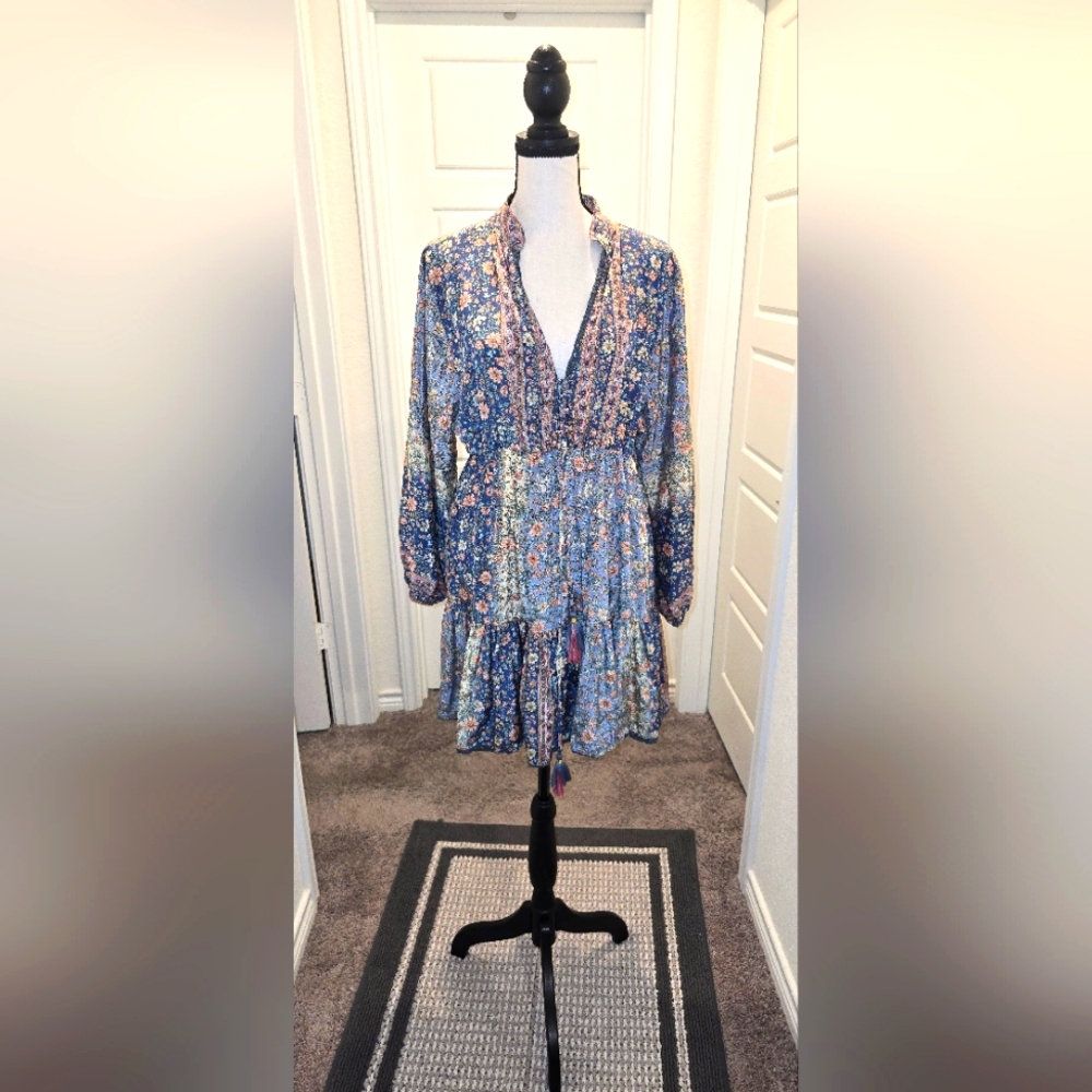 Short dress with front bow and floral print, blue. , size M